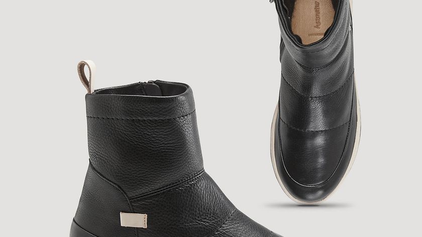 hessnatur Damen Gepolsterte Boots - schwarz - Größe 41