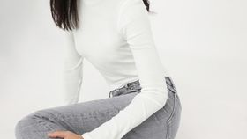 hessnatur Damen Jeans BEA High Rise Straight aus Bio-Denim - grau - Größe 27/30