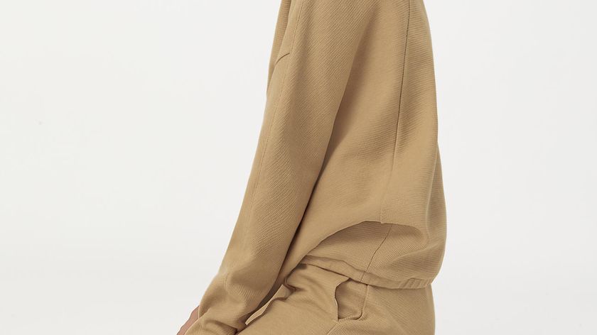 hessnatur Loungewear Oversized Sweatshirt aus Bio-Baumwolle mit Kapok - beige - Größe M