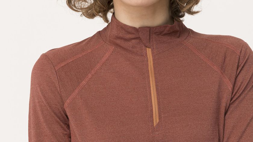 hessnatur Damen-Outdoor Funktionsshirt aus Bio-Merinowolle mit Seide - rot - Größe 44