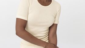 hessnatur Damen T-Shirt Regular COTTON - MERINO - SILK - natur - Größe 40