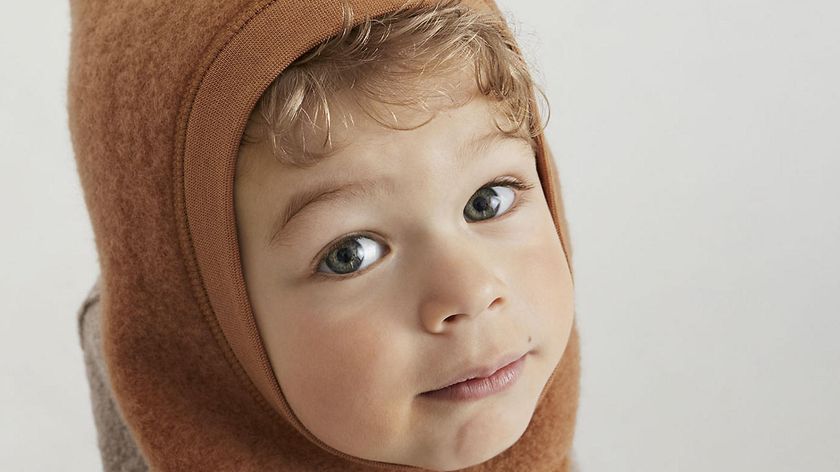 hessnatur Baby Wollfleece Mütze aus Bio-Merinowolle - braun - Größe 41/43