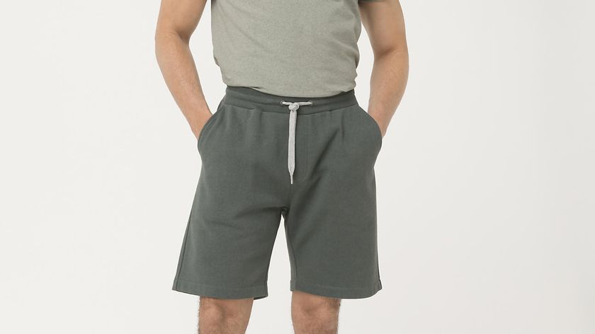 hessnatur Herren Sweatshorts aus Bio-Baumwolle - grün - Größe 50