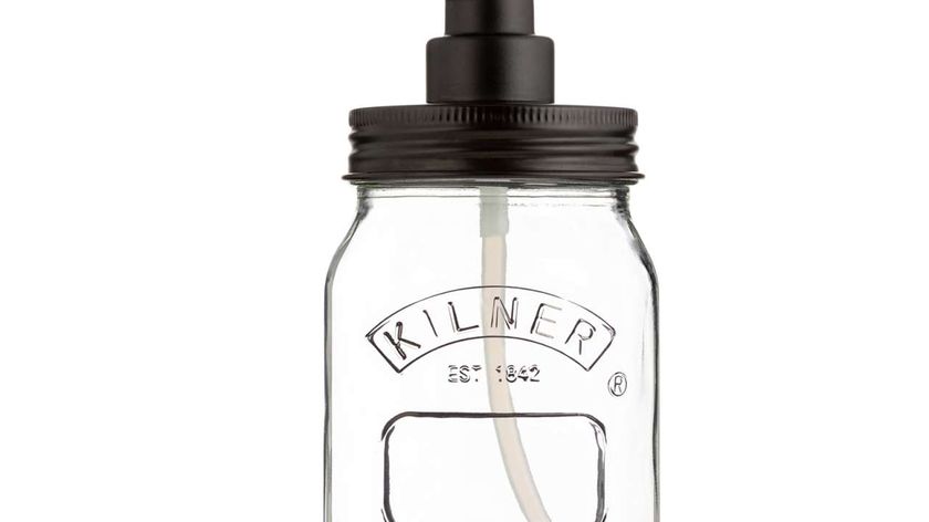 Vielseitiger Glas Pumpspender von Kilner - Industrial Design