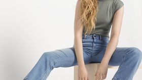 hessnatur Damen Jeans Flared aus Bio-Denim - blau - Größe 31/29