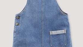 hessnatur Kinder Jeans-Latzhose aus Bio-Denim mit Hanf - blau - Größe 134/140