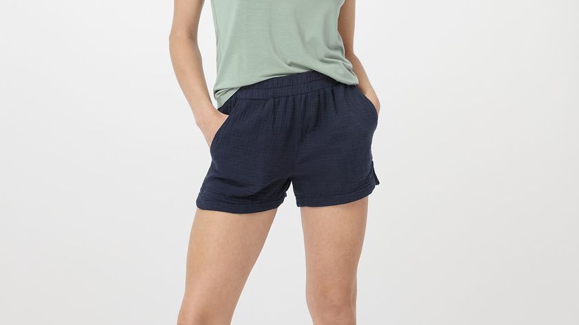 hessnatur Damen Musselin Schlafshorts Relaxed PURE COMFORT aus Bio-Baumwolle - blau - Größe 40