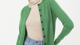 hessnatur Damen Strickjacke aus Bio-Merinowolle - grün - Größe 38