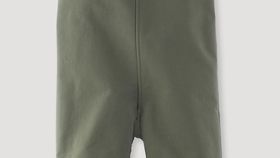 hessnatur Baby Softshell Latzhose Relaxed aus Bio-Baumwolle - grün - Größe 62/68