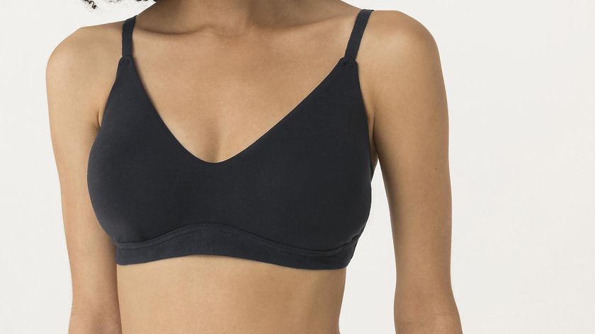 hessnatur Damen Triangel-BH aus Bio-Baumwolle und Tencel™Modal - schwarz - Größe 80C