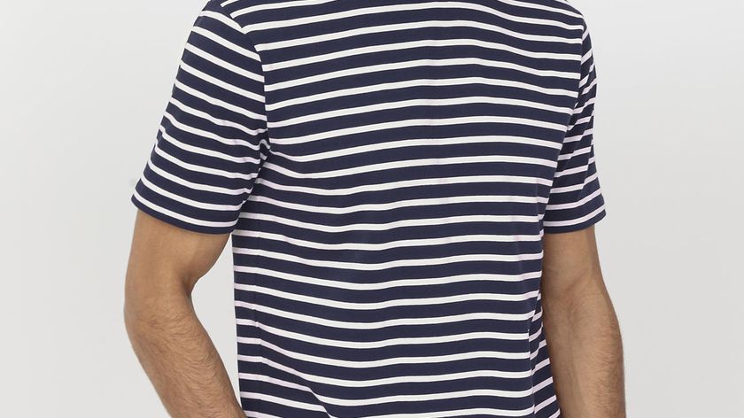 hessnatur Herren Streifenshirt Relaxed aus Bio-Baumwolle - blau - Größe M