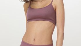 hessnatur Damen Slip high waist im 2er-Pack aus Bio-Baumwolle - lila - Größe 42