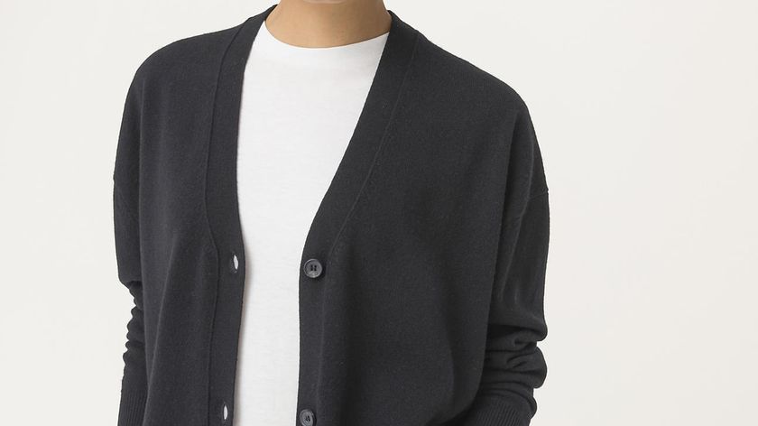 hessnatur Damen Strickjacke aus Bio-Schurwolle mit Kaschmir - schwarz - Größe M