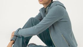 hessnatur Damen-Outdoor Softfleece-Jacke aus Bio-Baumwolle - grün - Größe 40