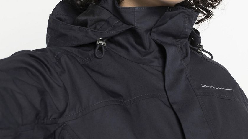 hessnatur Damen-Outdoor Wachsjacke aus Bio-Baumwolle - blau - Größe 46