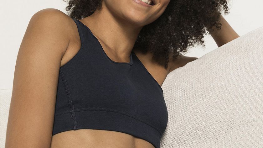 hessnatur Loungewear Sport-Top aus Bio-Baumwolle - blau - Größe 46