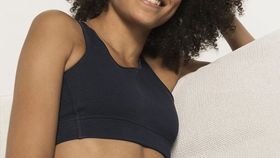 hessnatur Loungewear Sport-Top aus Bio-Baumwolle - blau - Größe 46