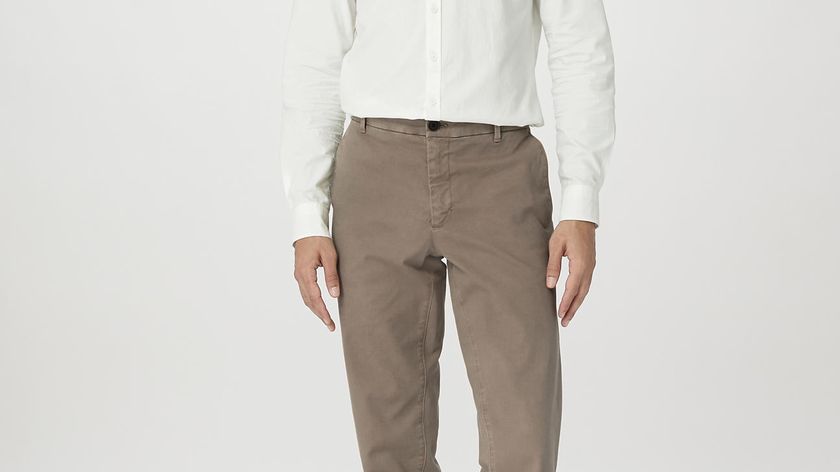 hessnatur Herren Chino LENN Regular aus Bio-Baumwolle - braun - Größe 54