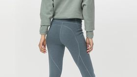 hessnatur Damen-Outdoor Sport Leggings aus Bio-Merinowolle mit Bio-Baumwolle - blau - Größe 34