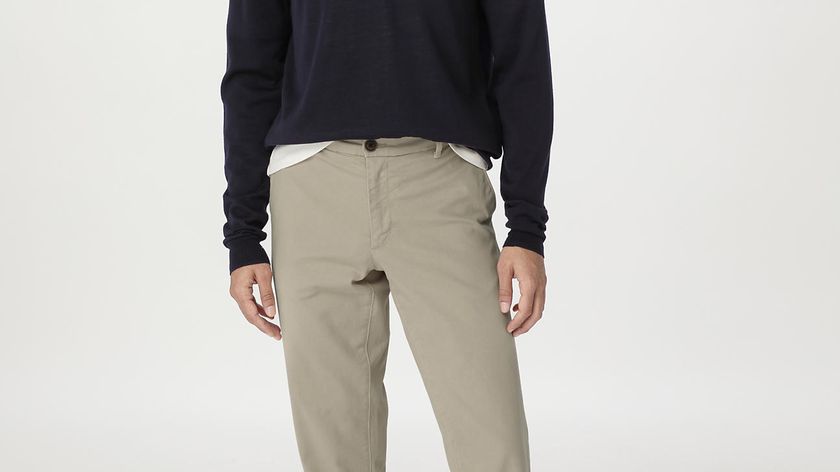 hessnatur Herren Chino LENN Regular aus Bio-Baumwolle - beige - Größe 46