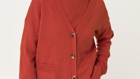 hessnatur Damen Strickjacke aus Lambswool - orange - Größe 48