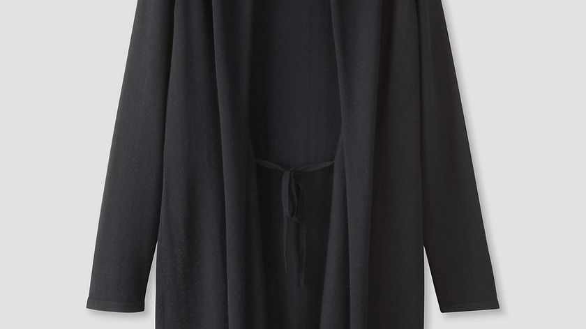 hessnatur Damen Strickjacke aus Bio-Merinowolle - schwarz - Größe 36