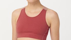 hessnatur Loungewear Sport-Top aus Bio-Baumwolle - rot - Größe 44