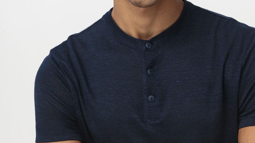 hessnatur Herren Shirt mit Stehkragen aus Leinen - blau - Größe 50