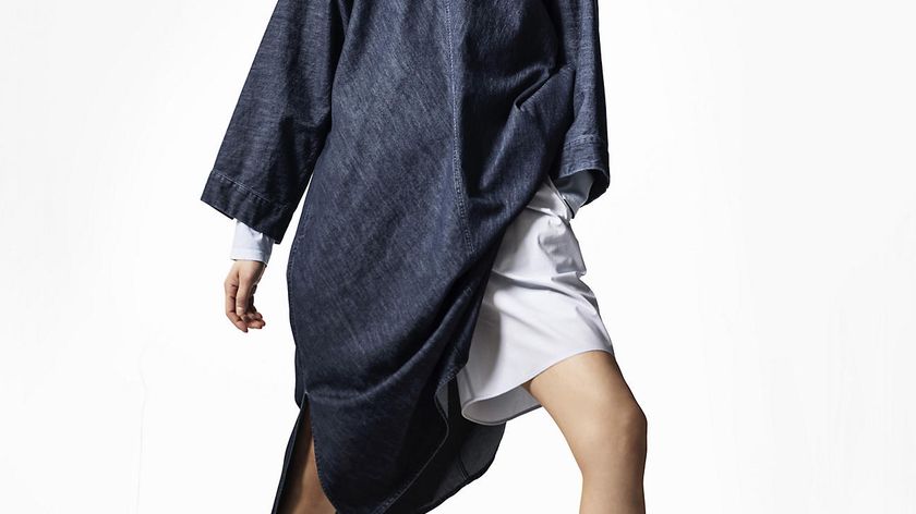 hessnatur Damen WUNDERKIND X HESSNATUR Oversize Denim-Kleid mit Kapok - blau - Größe M