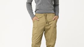 hessnatur Outdoor-Joggpants aus Bio-Baumwolle - gelb - Größe 50