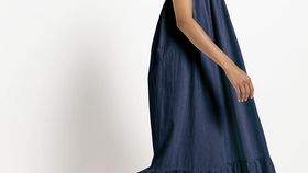 hessnatur Damen Crêpe-Kleid aus Bio-Baumwolle mit Leinen - blau - Größe 36