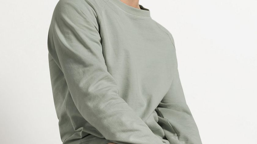 hessnatur Herren Pflanzengefärbtes Sweatshirt aus Bio-Baumwolle mit Kapok - blau - Größe 50