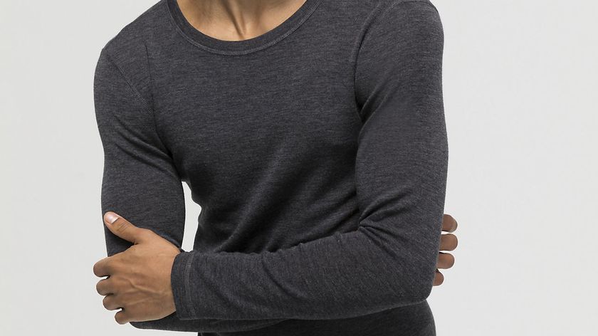 hessnatur Herren Langarm-Shirt PureMIX aus Bio-Merinowolle mit Seide - schwarz - Größe 6