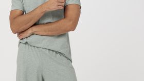 hessnatur Herren Schlafshorts aus Bio-Baumwolle - grün - Größe 56