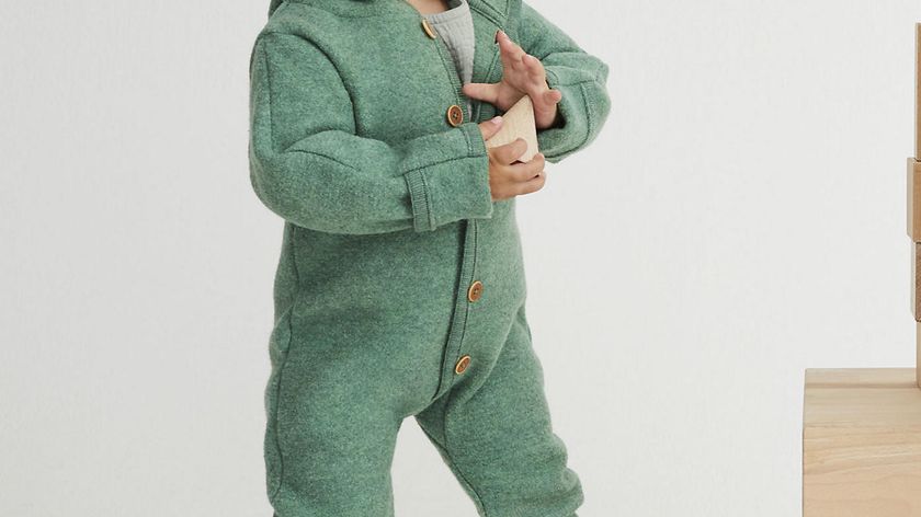 hessnatur Baby Walk-Overall aus Bio-Merinowolle - grün - Größe 50/56