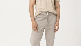 hessnatur Herren Joggpants mineralgefärbt aus Bio-Baumwolle - grau - Größe 56