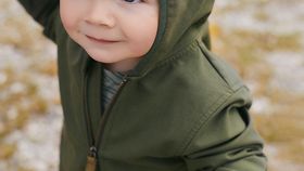 hessnatur Baby Softshell-Overall aus Bio-Baumwolle - grün - Größe 86/92