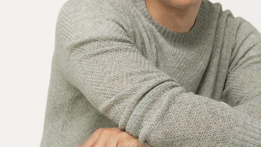 hessnatur Herren Pullover aus Schurwolle mit Yak und Baumwolle - grau - Größe 56