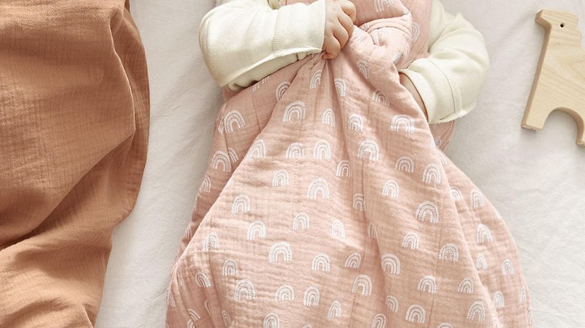 hessnatur Baby Musselin-Schlafsack aus Bio-Baumwolle mit Wollwattierung - beige - Größe 70 cm