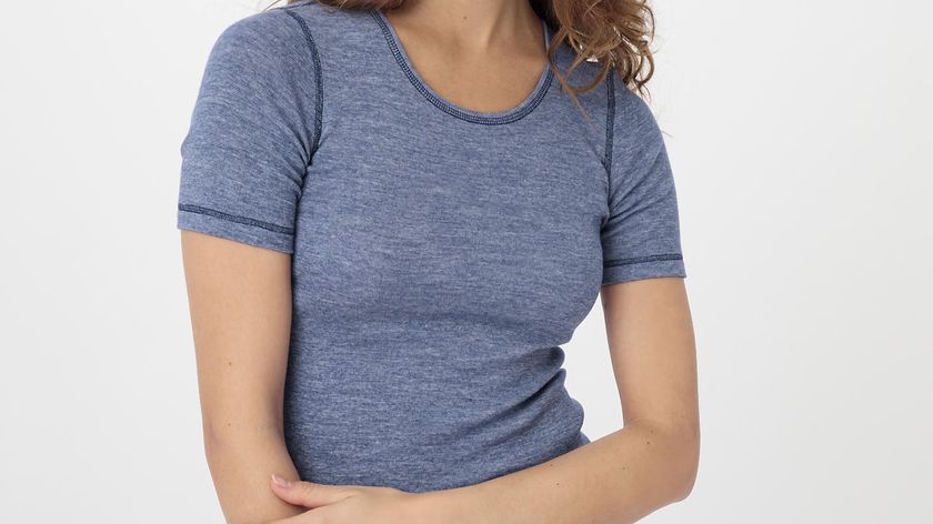 hessnatur Damen Halbarm-Funktionsshirt mit Bio-Merinowolle und Seide - blau - Größe 40