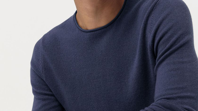 hessnatur Herren Rundhals-Pullover aus Fair Trade Kaschmir - blau - Größe 54