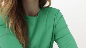 hessnatur Damen Langarmshirt aus Bio-Baumwolle - grün - Größe 34