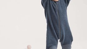 hessnatur Baby Wollfleece Overall aus Bio-Merinowolle mit Softshell - blau - Größe 62/68