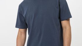 hessnatur Herren T-Shirt Relaxed aus Bio-Baumwolle - blau - Größe XS